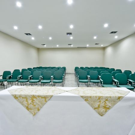 Hotel Golden Park Curitiba By Nacional Inn エクステリア 写真