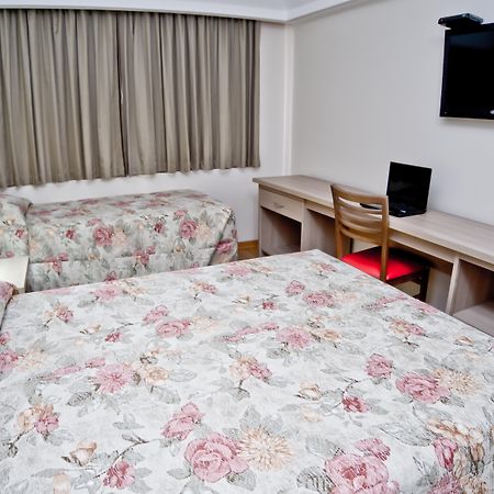 Hotel Golden Park Curitiba By Nacional Inn エクステリア 写真