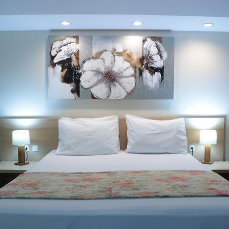 Hotel Golden Park Curitiba By Nacional Inn エクステリア 写真