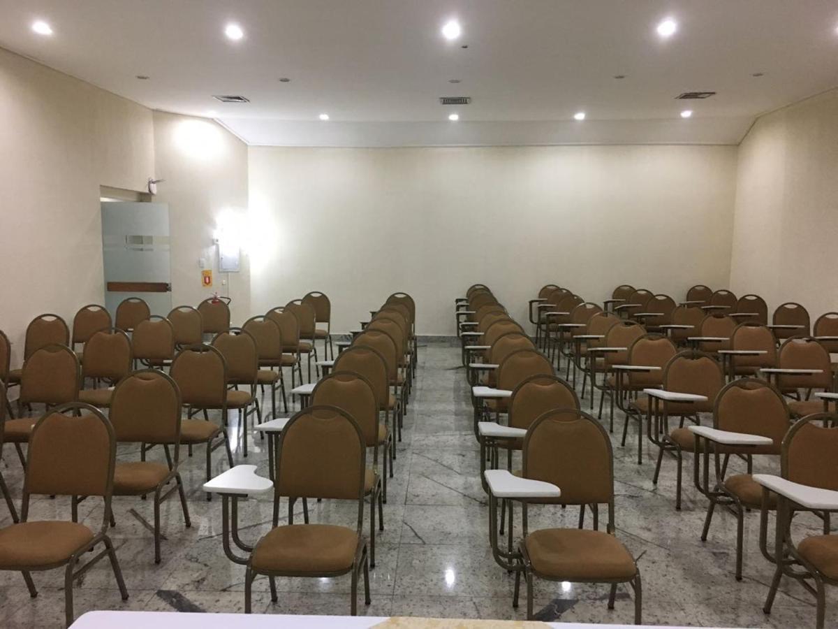 Hotel Golden Park Curitiba By Nacional Inn エクステリア 写真
