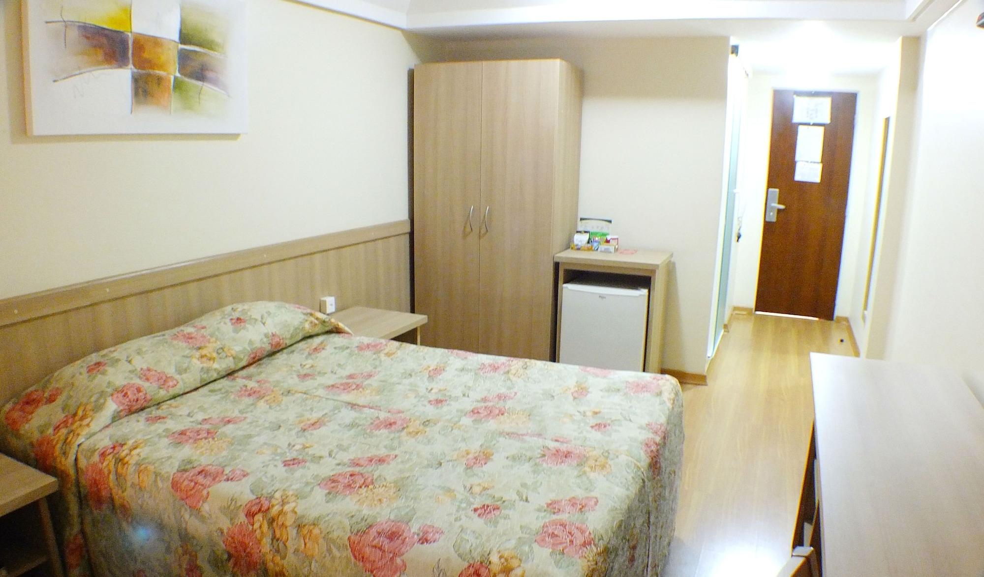 Hotel Golden Park Curitiba By Nacional Inn エクステリア 写真