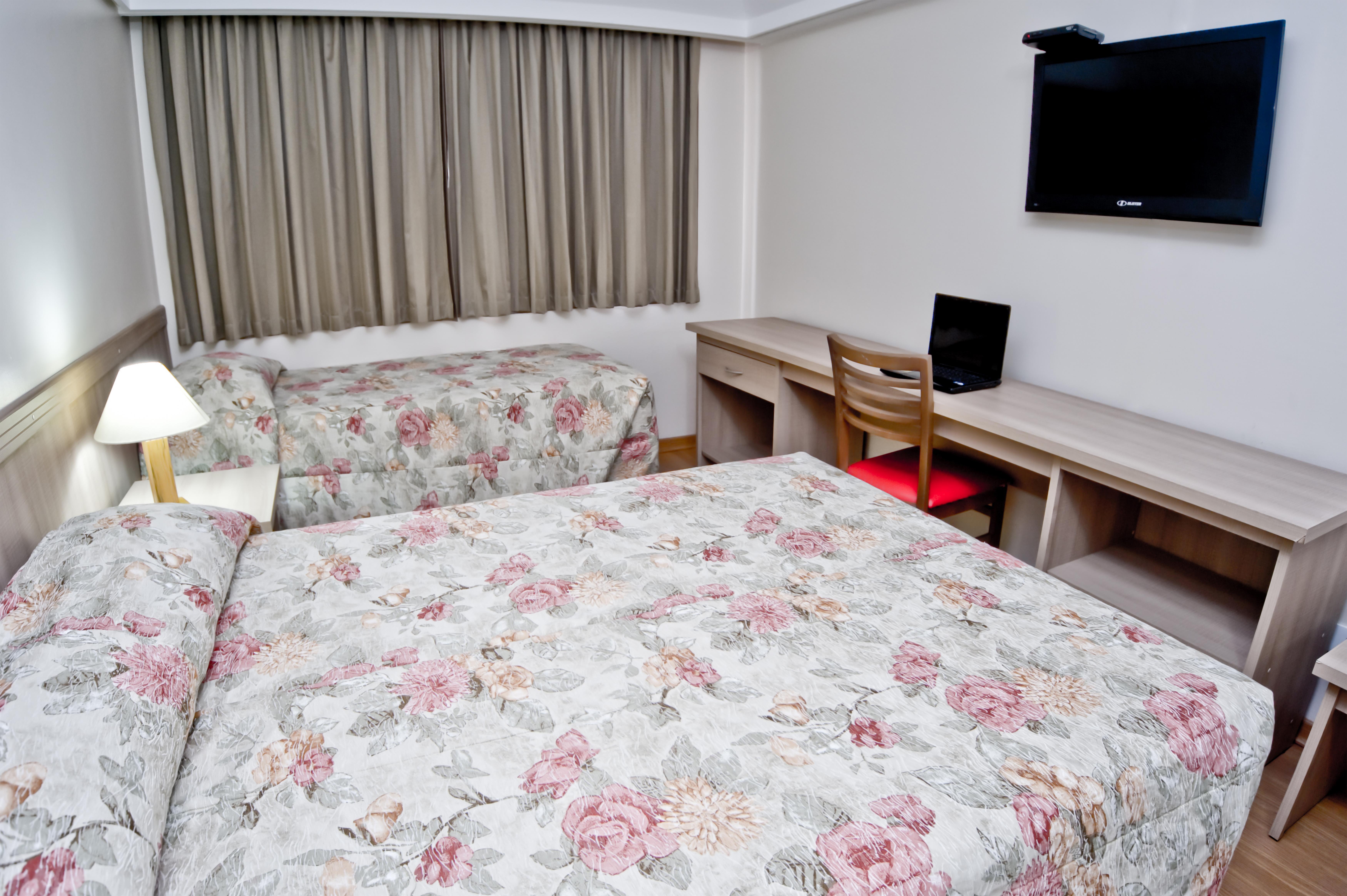 Hotel Golden Park Curitiba By Nacional Inn エクステリア 写真
