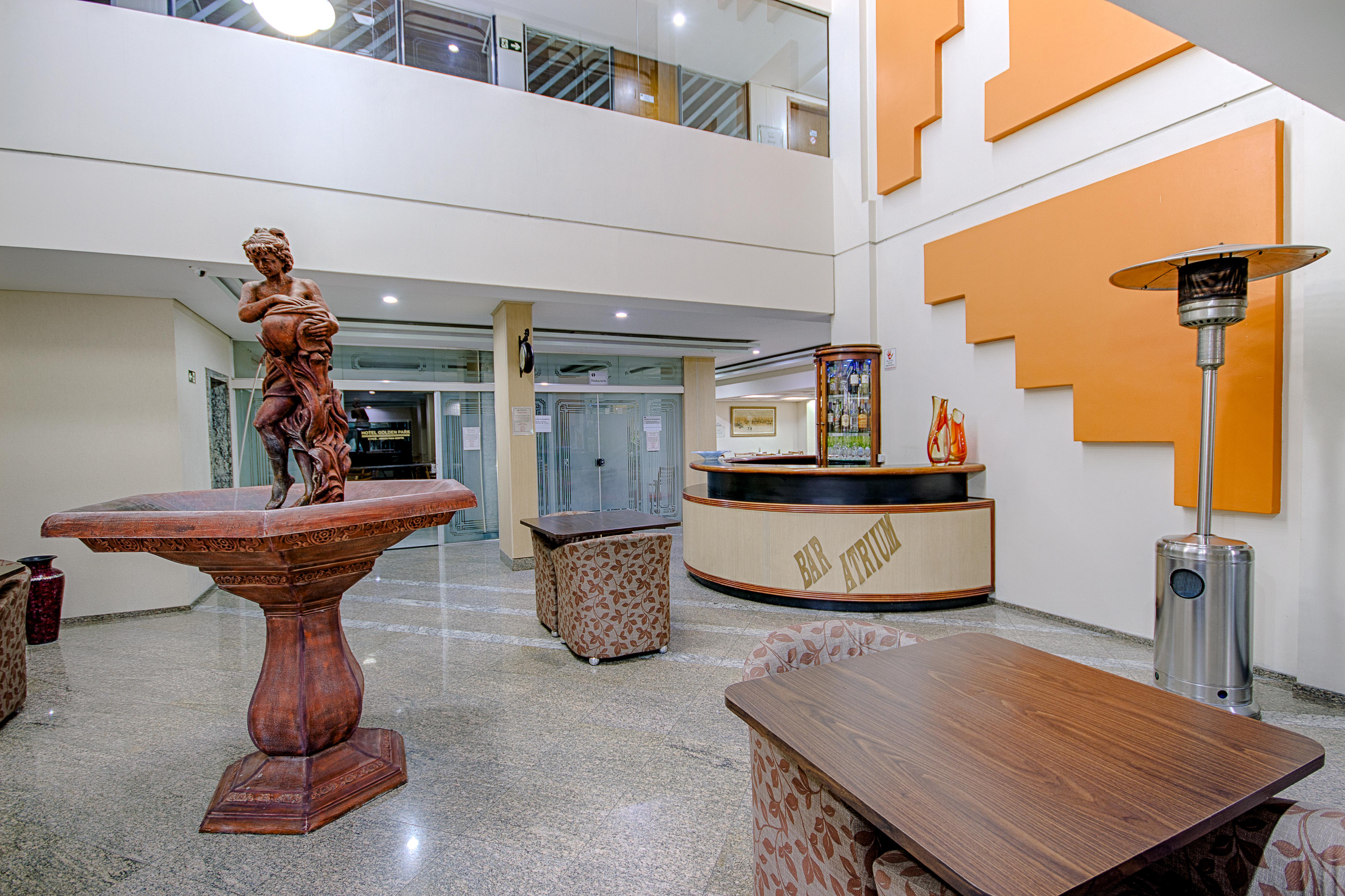 Hotel Golden Park Curitiba By Nacional Inn エクステリア 写真