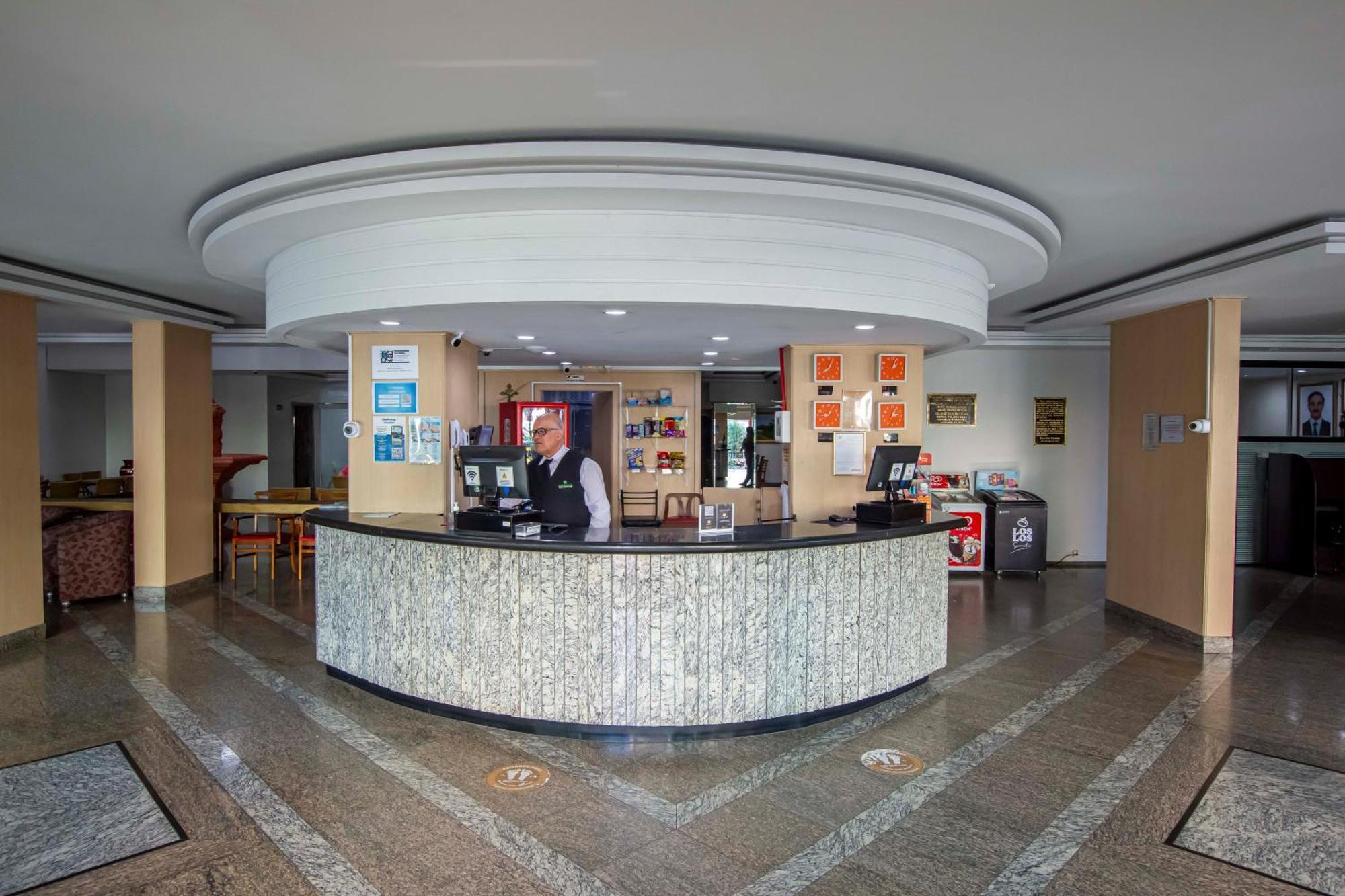 Hotel Golden Park Curitiba By Nacional Inn エクステリア 写真