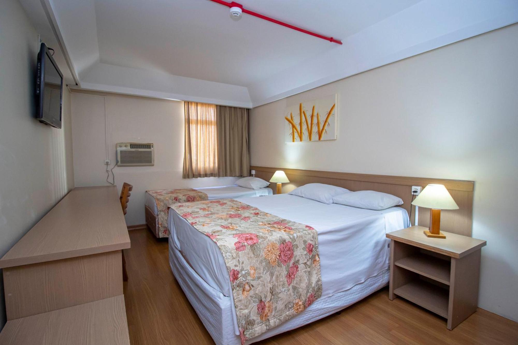 Hotel Golden Park Curitiba By Nacional Inn エクステリア 写真