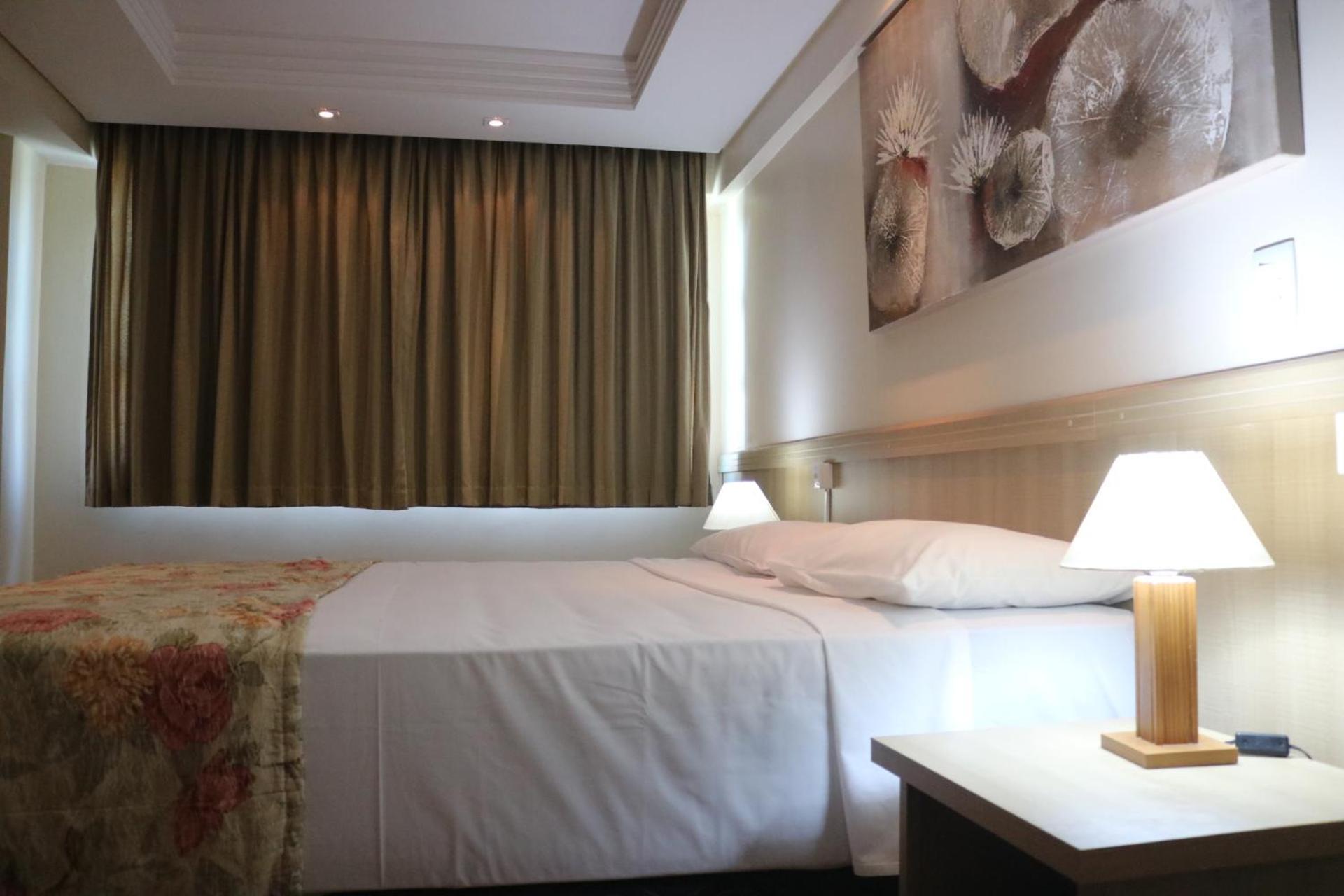 Hotel Golden Park Curitiba By Nacional Inn エクステリア 写真